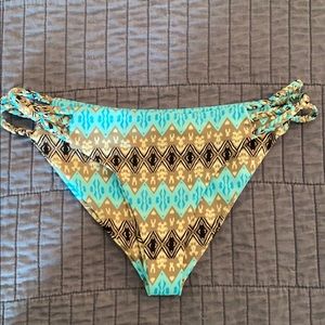 Frankies Bikinis Kalani Bottom: Ikat Print